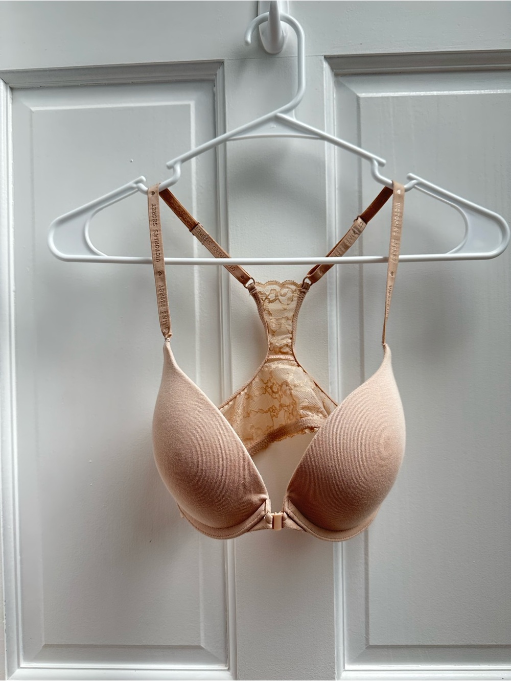 Victoria's Secret Light Nude Front-Close Racerback Push-Up Bra